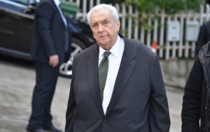 Το σπίτι του Δημ. Κοντομηνά ανάμεσα στα δεκάδες σπίτια που κάηκαν στη Βαρυμπόμπη