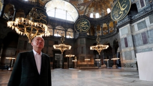 Πρώτη συμβολική επίσκεψη Ερντογάν στην Αγία Σοφία