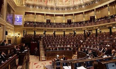 Ισπανία: Έξτρα φόρος 4,8% στις τράπεζες και 1,2% στις εταιρείες ενέργειας
