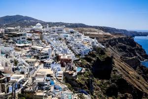 ΑΑΔΕ - Επιχείρηση «Κρουαζιέρα θα σε πάω 2026»: Φοροδιαφυγή για 1 στα 2 τουριστικά σκάφη στη Σαντορίνη