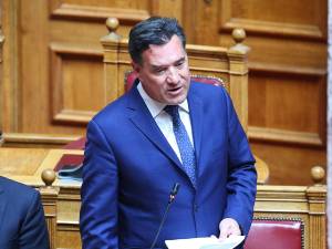 Άδ. Γεωργιάδης: Δεν είμαι εγώ ο άνδρας με τη γυναίκα σε προσωπική στιγμή στη φωτογραφία που κυκλοφορεί στο διαδίκτυο
