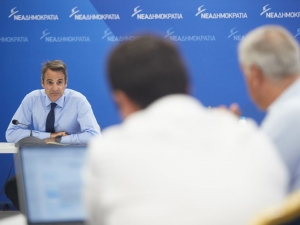 Στο Νταβός ο Μητσοτάκης για διπλωματικές επαφές και συναντήσεις με επενδυτές