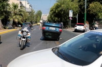 Λ. Αλεξάνδρας: Αναποδογύρισε αυτοκίνητο στη μέση του δρόμου