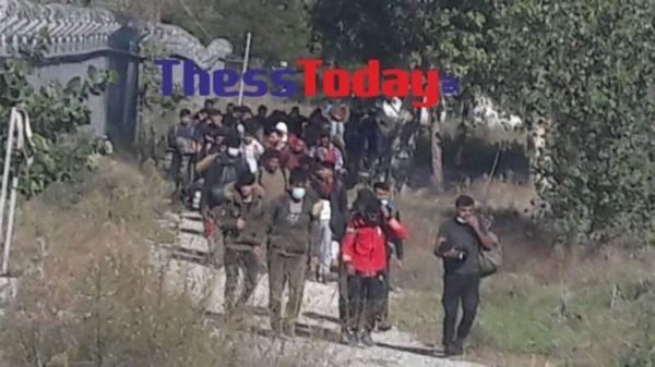 Πύλη εξόδου ξανά η Ειδομένη - Εκατοντάδες πρόσφυγες στα σύνορα με τη Βόρεια Μακεδονία