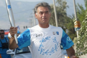 Σε κρίσιμη κατάσταση μετά από τροχαίο ο θρύλος της ιστιοπλοΐας Τάσος Μπουντούρης