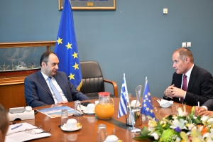 Πλακιωτάκης: Ζήτησε ενίσχυση της συνεργασίας με την FRONTEX