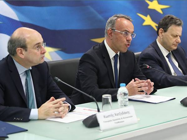 Χρ. Σταϊκούρας: Τα επτά μέτρα στήριξης για συνταξιούχους και οφειλέτες
