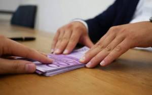 Σε εφαρμογή από σήμερα η ατομική ενημέρωση των δανειοληπτών από τους servicers με ψηφιακές πλατφόρμες