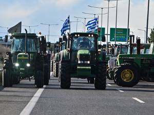 Κομμένη στα δύο η Ελλάδα: Κλειστή η Αθηνών – Λαμίας στο Κάστρο και η γέφυρα της Χαλκίδας - Νέο μήνυμα Μαρινάκη: Δεν έχει άλλα μέτρα