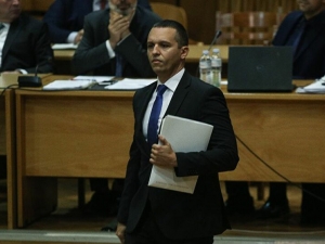 Παραδόθηκαν Κασιδιάρης, Πατέλης - Συνελήφθησαν όσοι ήταν στο Δικαστήριο