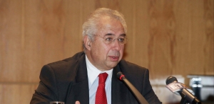 Πέθανε ο πρέσβης Αδαμάντιος Βασιλάκης