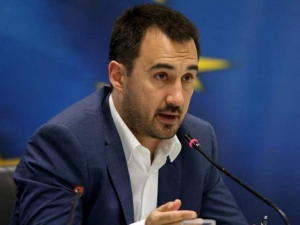 Χαρίτσης: Αλαλούμ της κυβέρνησης με τους ανεμβολίαστους ανηλίκους