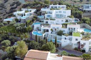 Η Everty επενδύει στην Ελληνική Φιλοξενία με την απόκτηση του Elounda Gulf Villas