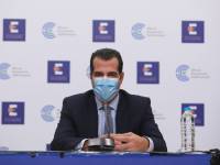 Πλεύρης: Ήπια μέτρα από το φθινόπωρο για την πανδημία
