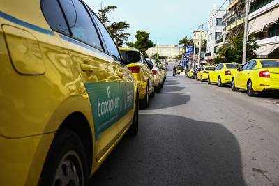 Παρατείνεται η απεργία των ταξί στην Αττική μέχρι την Παρασκευή