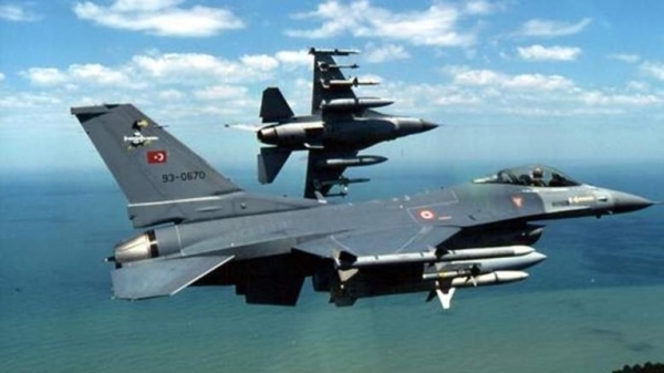 Τουρκικά F-16 παρενόχλησαν πάνω από τις Οινούσες το ελικόπτερο που μετέφερε Παναγιωτόπουλο και Αρχηγό ΓΕΕΘΑ