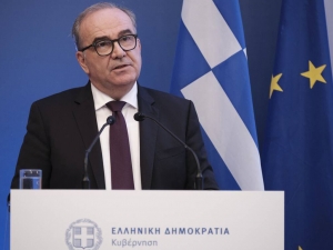 Παπαθανάσης: "Click away” αν υπάρξει συνωστισμός