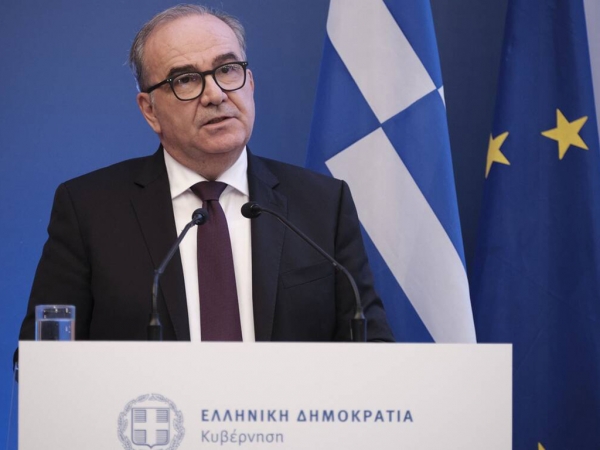 Παπαθανάσης: "Click away” αν υπάρξει συνωστισμός