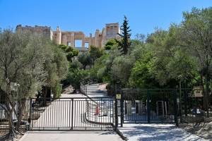 Καύσωνας: Κλειστοί μέχρι και την Κυριακή οι αρχαιολογικοί χώροι στην Αθήνα