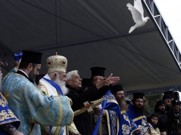 ΠτΔ: Η Εορτή των Θεοφανείων μάς δείχνει τον διαχρονικό δρόμο της υπεράσπισης του Ανθρωπισμού, της Αλληλεγγύης, της Δημοκρατίας και της Δικαιοσύνης