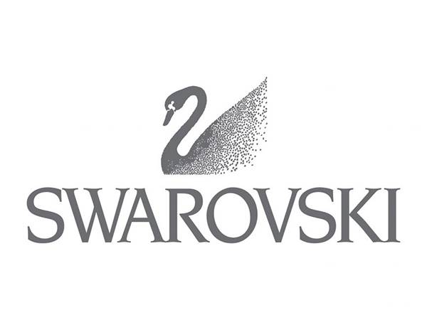 Η Swarovski αναστέλλει τις δραστηριότητές της στη Ρωσία