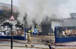 Φωτιά στο Λονδίνο - Πυκνοί καπνοί γύρω από το London Bridge