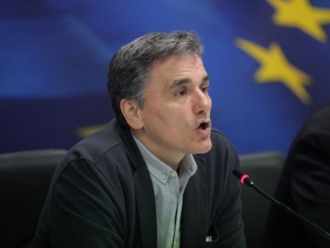 Τσακαλώτος σε Σταϊκούρα: Μην διανοηθείτε αναστολή καταβολής δώρου Πάσχα