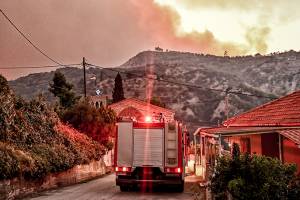 Μήνυμα του 112 για εκκένωση των οικισμών Λαγκαδαίικα, Σπαρτιναίικα, Πελλήνη και Άνω Καλλιθέα Ξυλοκάστρου