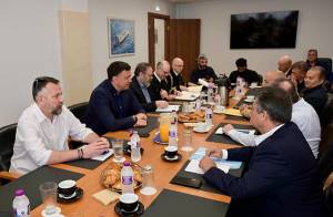 Β. Κικίλιας στη συνάντηση με ΠΝΟ: «Θα συνεργαστούμε με εντιμότητα και ειλικρίνεια προς όφελος των ναυτικών και της ναυτιλιακής κοινότητας»