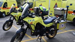 Δωρεά 20 δικύκλων και 6 ασθενοφόρων στο ΕΚΑΒ από την Ένωση Ελλήνων Εφοπλιστών