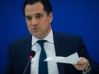 Σε καραντίνα Γεωργιάδης, Παπαθανάσης και Πλακιωτάκης που ήρθαν σε επαφή με κρούσμα κορωνοϊού