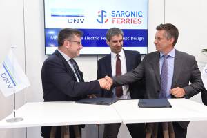 DNV: Μνημόνιο με Saronic Ferries για ηλεκτρικά πλοία στον Αργοσαρωνικό