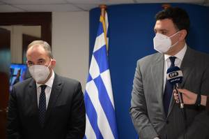 Σύσκεψη Πλακιωτάκη-Κικίλια για τη βιώσιμη ανάπτυξη της κρουαζιέρας