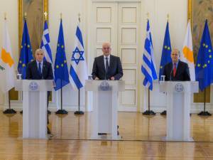 Δένδιας: Η ρωσική εισβολή υπενθυμίζει την ανοιχτή πληγή του Κυπριακού