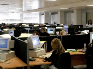 Τι αλλάζει στις άδειες των δημοσίων υπαλλήλων