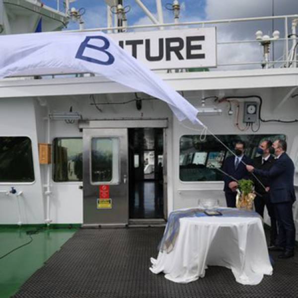 Ύψωση της ελληνικής σημαίας στο KRITI FUTURE, το πρώτο δεξαμενόπλοιο παγκοσμίως με μηδενικές εκπομπές άνθρακα