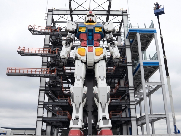 Ιαπωνία: Γιγαντιαίο ρομπότ 18 μέτρων έκανε βόλτα στη Γιοκοχάμα