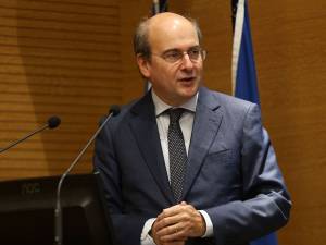 Κ. Χατζηδάκης: Προωθείται ο νόμος για τις συγχωνεύσεις των επιχειρήσεων