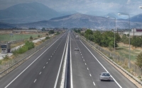 Μεγάλη έξοδο οχημάτων από την Αθήνα καταγράφουν οι σταθμοί των διοδίων