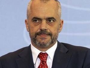 Έντι Ράμα: «Με την Ιταλία κάναμε λαθρεμπόριο εμβολίων κατά του κορωνοϊού για να σώσουμε ανθρώπινες ζωές»