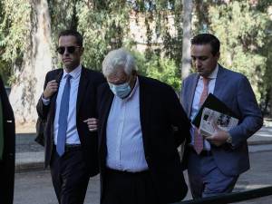 Folli Follie: Στο σπίτι θα εκτίσουν την ποινή Δημήτρης και Καίτη Κουτσολιούτσου - Στη φυλακή ο Τζώρτζης Κουτσολιούτσος