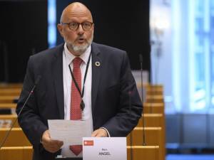 Ο Μαρκ Άνγκελ νέος αντιπρόεδρος του Ευρωκοινοβουλίου στη θέση της Εύας Καϊλή