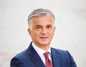 Sergio P. Ermotti to step down as Swiss Re Chairman on 30 April 2023 after handover to Vice Chairman Jacques de Vaucleroy