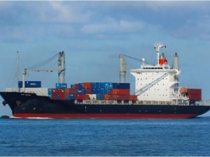 Στην αγορά πέντε containerships προχώρησε η Lomar Shipping