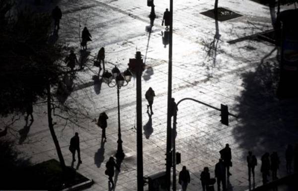 ΔΥΠΑ: Καταβάλλεται σήμερα «μπόνους» 300 ευρώ σε 12.462 μακροχρόνια ανέργους
