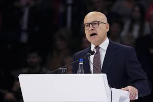 Σερβία: Παραιτήθηκε ο πρωθυπουργός Μίλος Βούτσεβιτς μετά την τραγωδία σε σιδηροδρομικό σταθμό