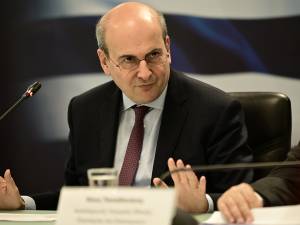 Χατζηδάκης: Από τα ταξί ξεκινά η ειδική σήμανση για τα POS - Τσουχτερό πρόστιμο 1.000 ευρώ για παραβάτες