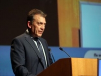 Βρούτσης: Σε 5 δόσεις η πληρωμή των εισφορών για 800.000 ελεύθερους επαγγελματίες